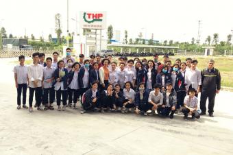 Hà Yến tổ chức buổi tham quan nhà máy và định hướng nghề nghiệp cho các em ở làng trẻ SOS Hà Nội.