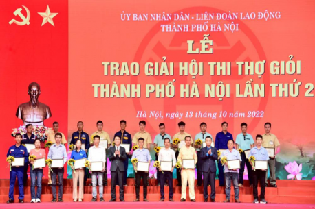 Hai giải nhì đầy vinh dự của Hà Yến tại “Hội thi Thợ giỏi Thành phố Hà Nội” lần thứ 2