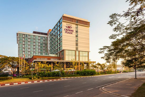 Khách sạn Crown plaze Lào