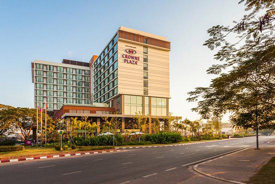 Khách sạn Crown plaze Lào