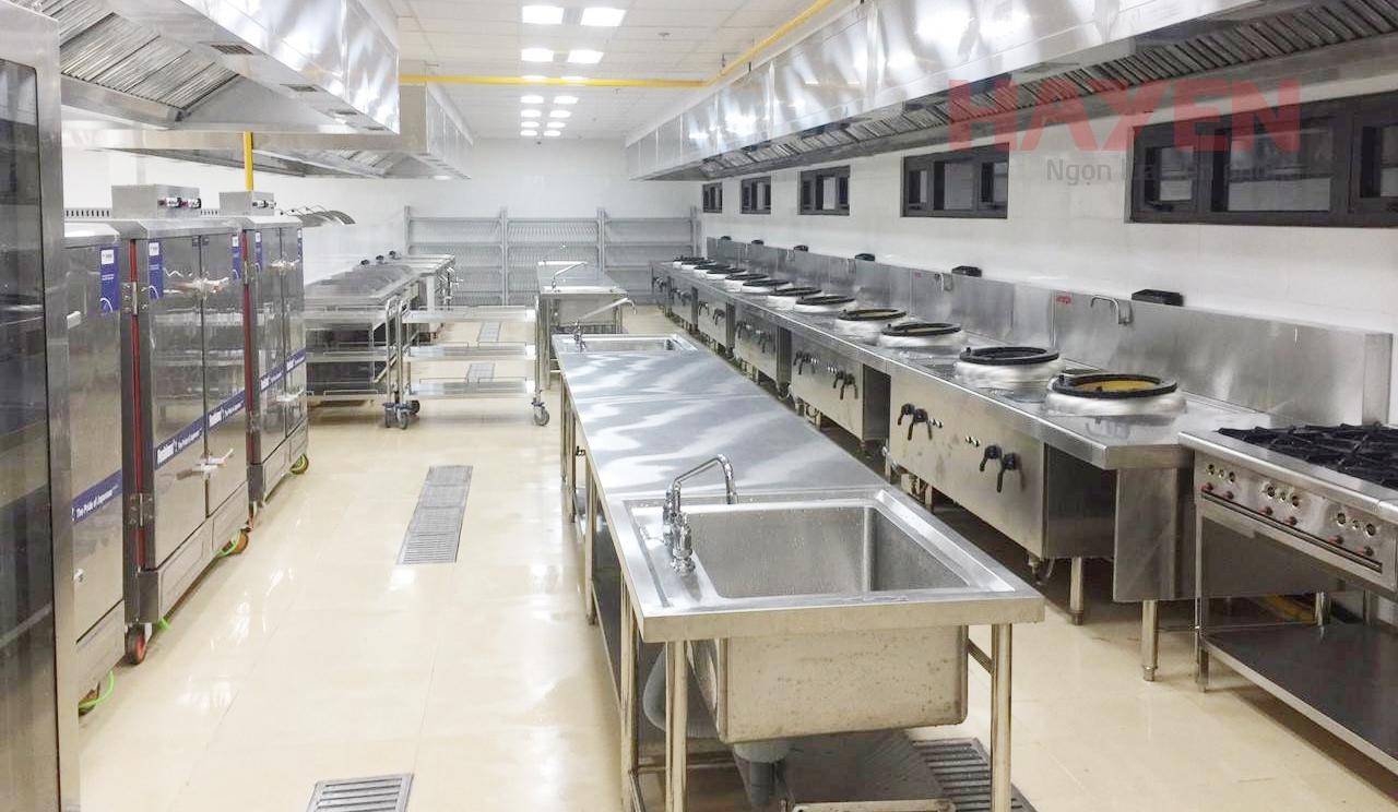 Bếp Á trong căng tin nhà máy