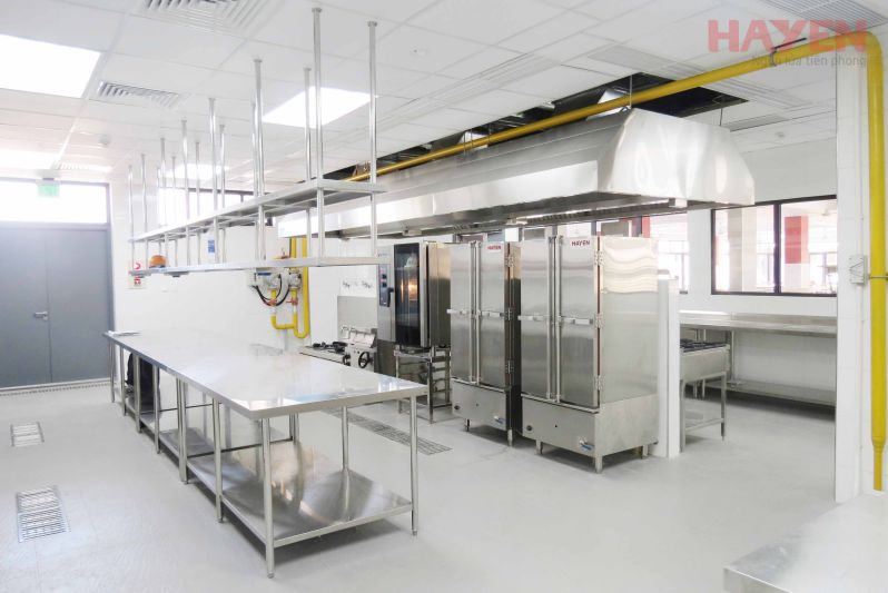 Các thiết bị an toàn và hỗ trợ vận hành là không thể thiếu