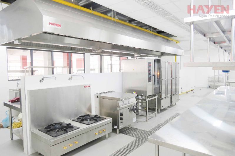 Thiết kế sàn chống trơn trượt cũng là yếu tố cần được ưu tiên