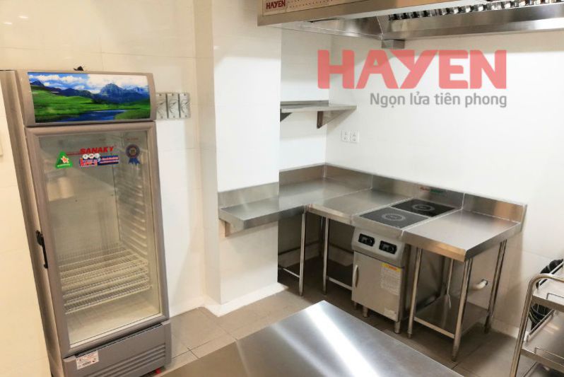 Bếp từ công nghiệp mặt phẳng được lắp đặt tại Trường liên cấp Quốc tế Dwight Hà Nội